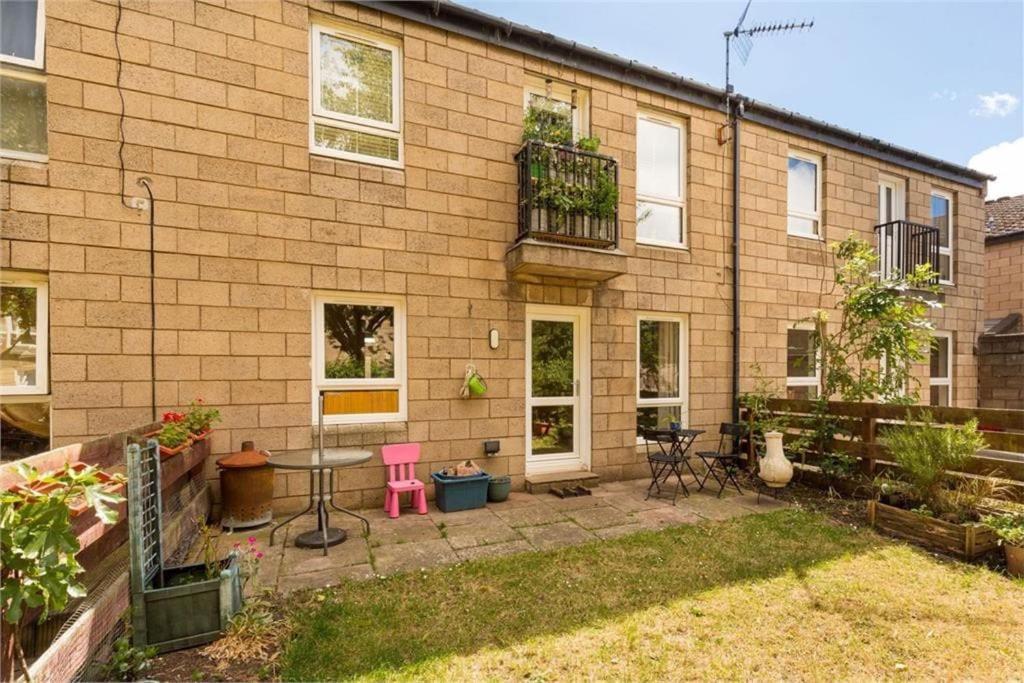 Family Friendly Garden Flat Appartement *